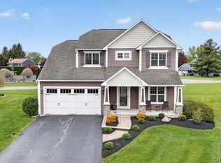 8195 Fenimore Ct, Liverpool, NY 13090