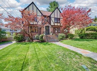 249 Beverly Rd, Brookline, MA 02467
