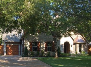 9438 Thornberry Ln, Dallas, TX 75220