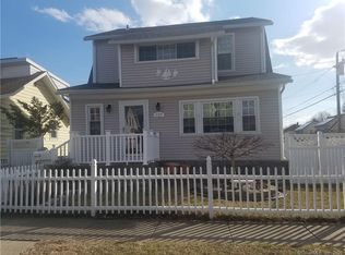 205 Holmes St, Stratford, CT 06615