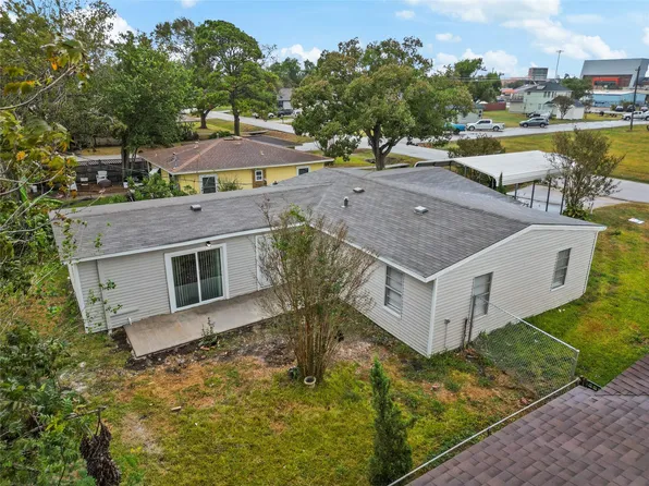 1004 S 2nd St, La Porte, TX 77571