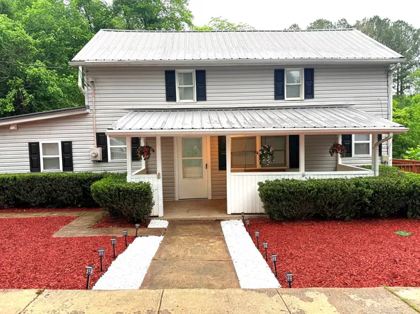 715 Liberty St, Ramseur, NC 27316