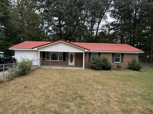 154 Berry St, Camden, TN 38320
