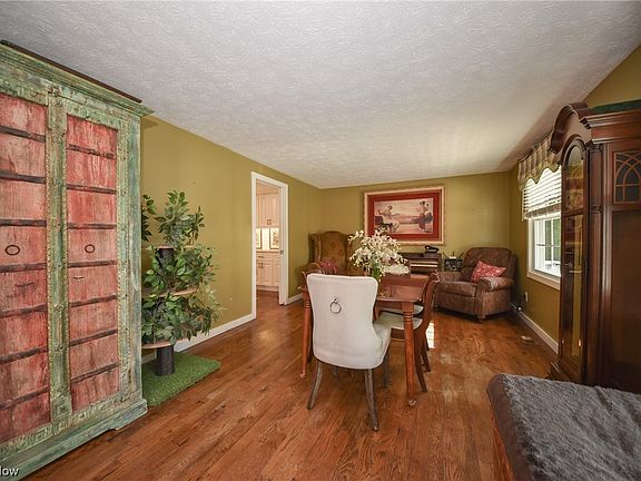 5th image of 855 Smokerise Dr