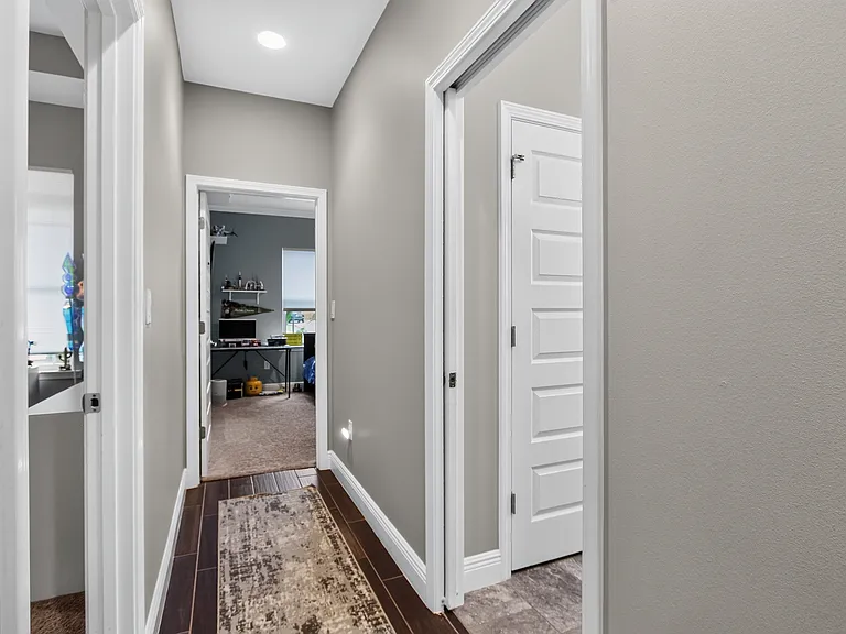 5522 Frontier Dr — Photo 43