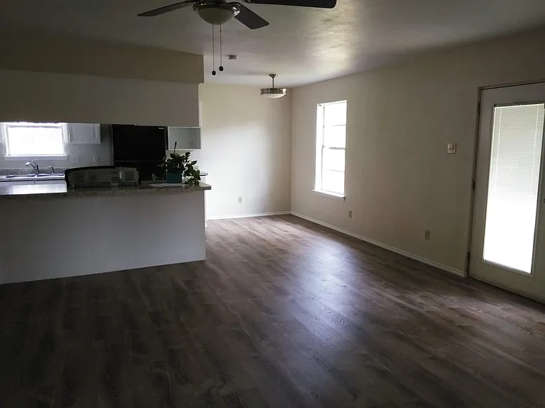 13237 Valley Forge Cir — Photo 2