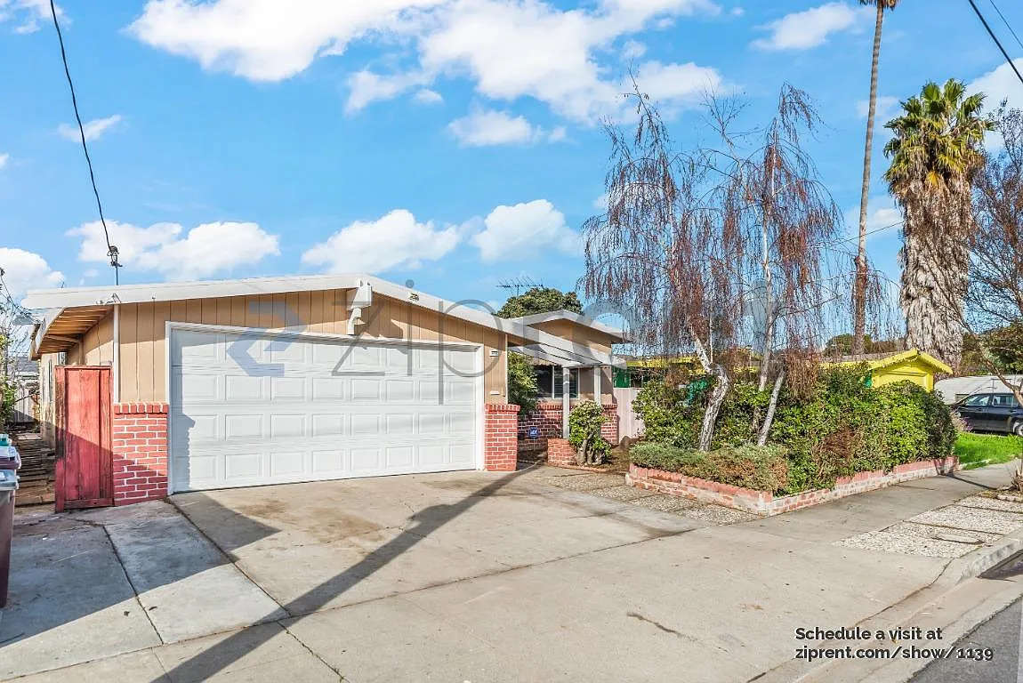 Building Photo - 685 Carmar St