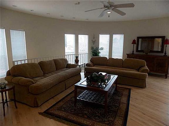 5th image of 520 Thunder Crest Ln