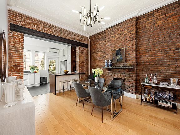 4th image of 158 President St APT 1