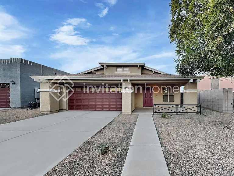 8122 S 2nd Dr — Photo 1