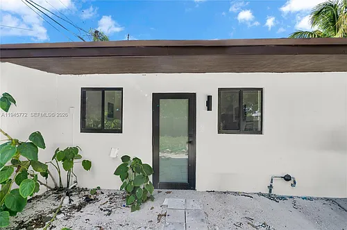 3040 NW 93rd St Photo 1