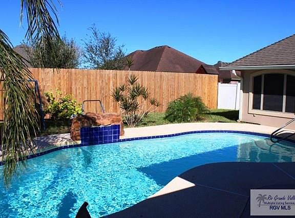 4th image of 1521 Karis Ct