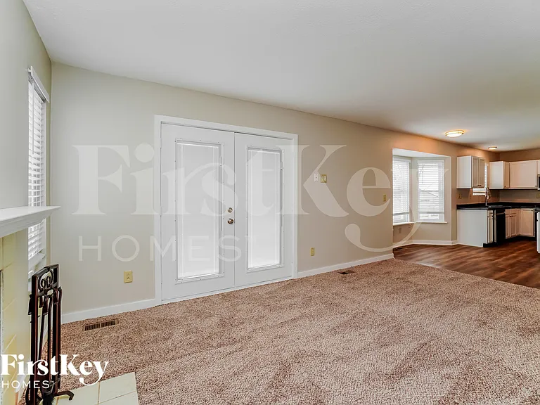 7809 Astra Cir — Photo 8