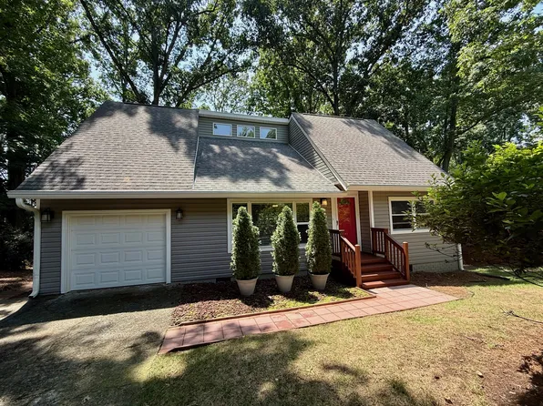 9424 Fairway Ridge Rd, Charlotte, NC 28277