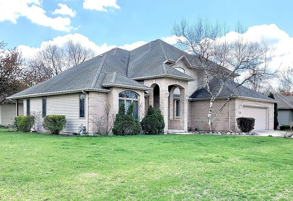 1st image of 524 Waubonsee Cir