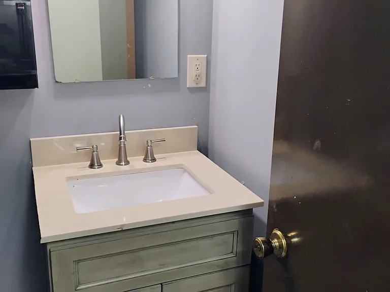 6410 Normandy Dr — Photo 6