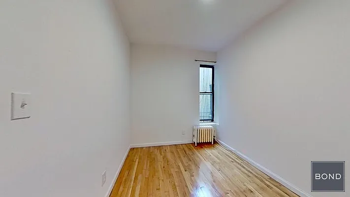 Rented by Bond New York | media 23