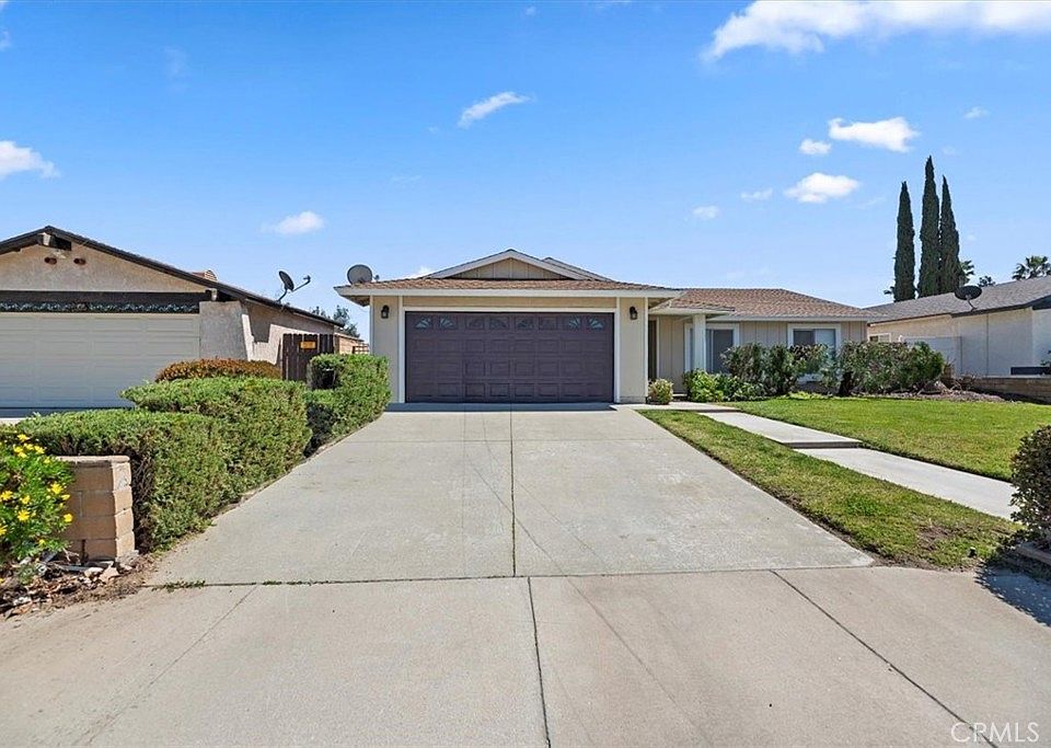 1st image of 5177 Lakewood Dr