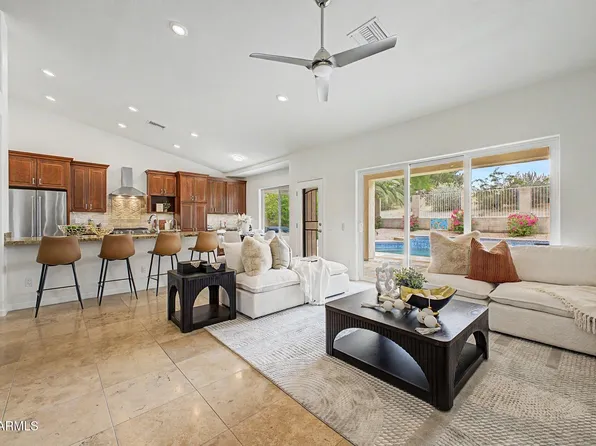 875 W BEECHNUT Drive, Chandler, AZ 85248