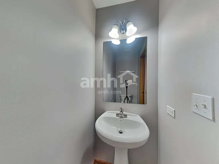 2818 Arches Dr — Photo 8