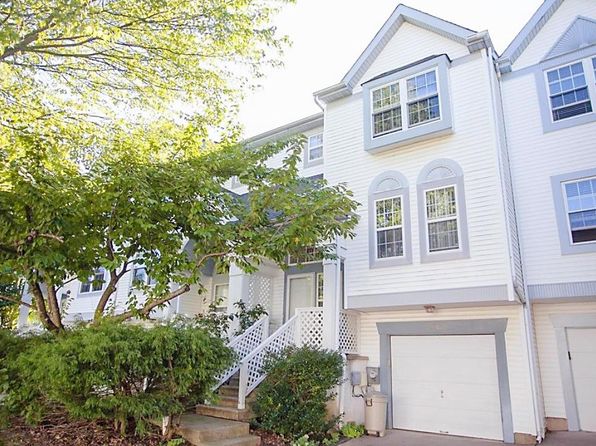 4302 Congress Ct, North Wales, PA 19454