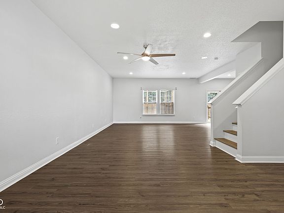 2nd image of 5719 Apple Branch Ct