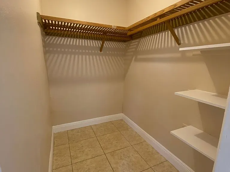 4820 Maine St — Photo 6
