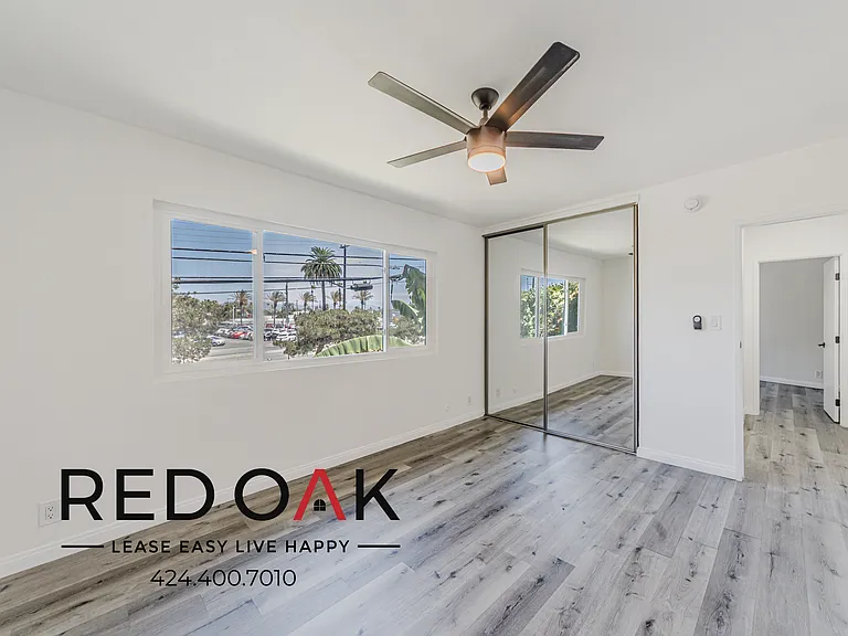 4630 Venice Blvd #14 — Photo 3