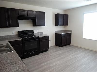 3rd image of 2606 Camarilla Ln