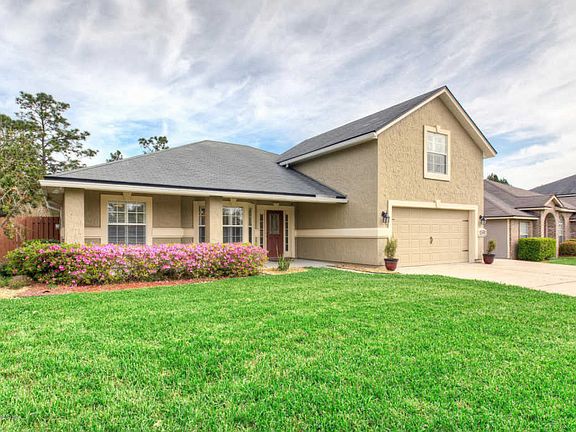 3rd image of 2509 Royal Pointe Dr