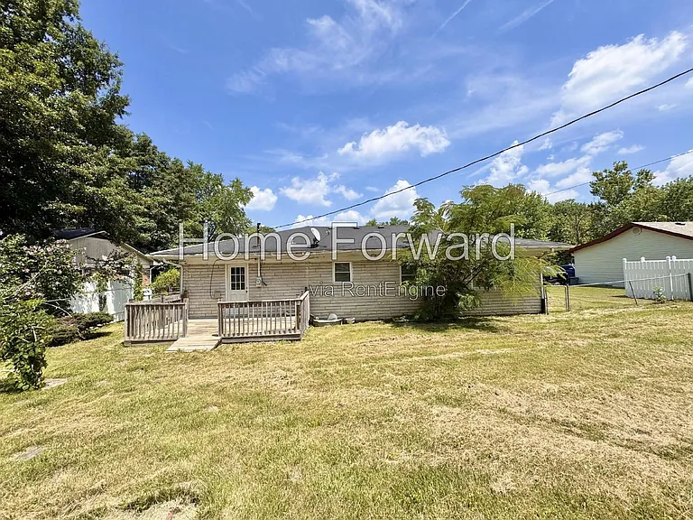 122 Estonia Dr — Photo 16