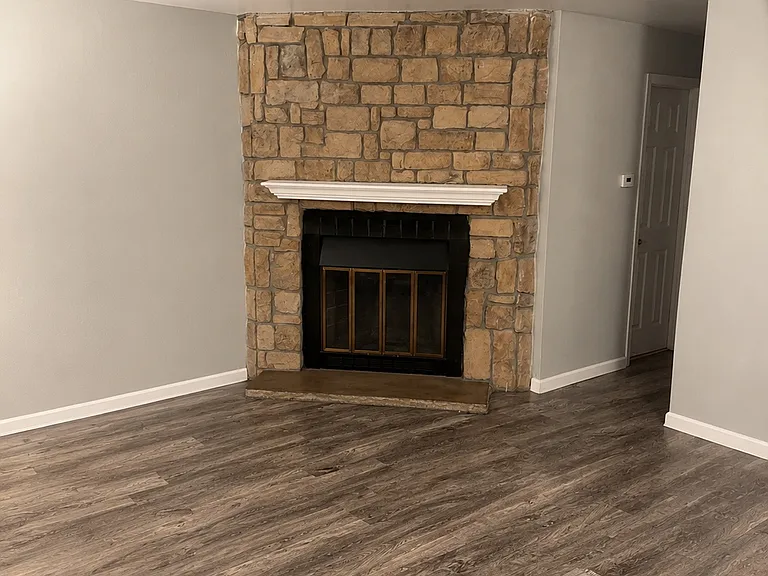 1609 S Ivory Cir #B — Photo 1