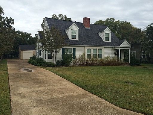 2nd image of 311 Suffolk Ave
