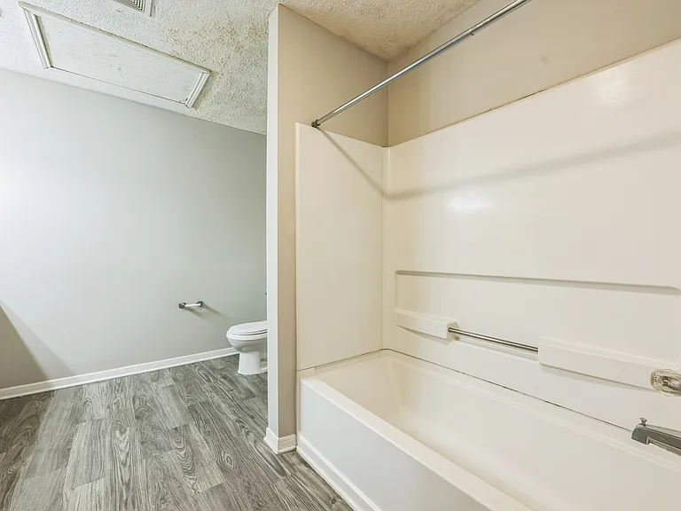 Havenly Park Villas — Photo 9