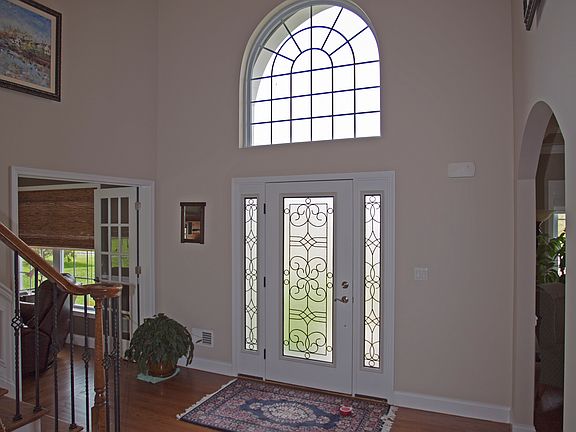 3rd image of 8 Clarion Dr