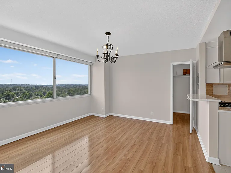 4515 Willard Ave #2203S — Photo 9