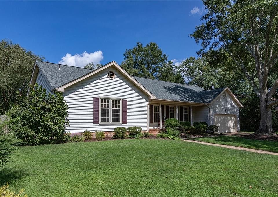 Welcome home to 4952 Rosecroft St., Virginia Beach