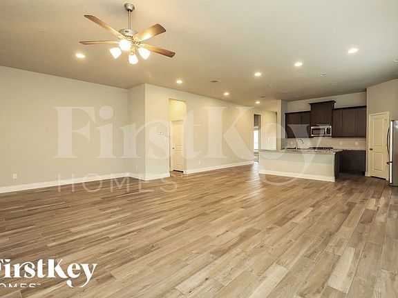 4th image of 2980 Grove Way