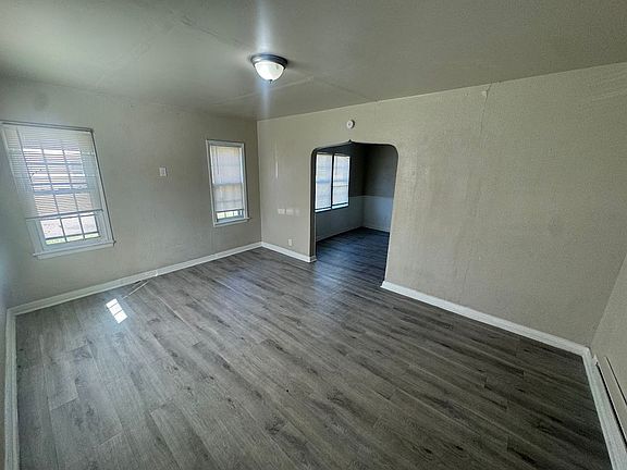 5th image of 1727 NE 19th St