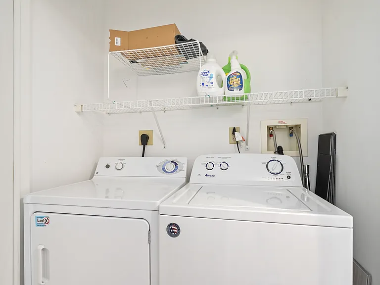 107 Sutton Dr #107 — Photo 8