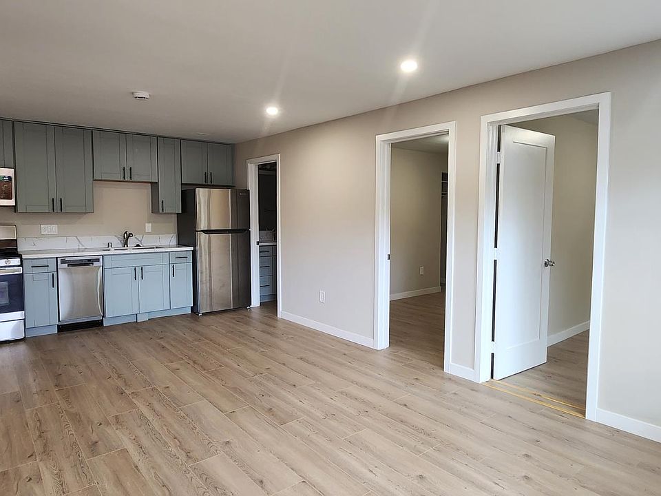 1st image of 535 E Ave #101