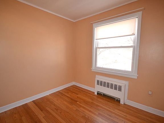 5th image of 6559 N California Ave #2N