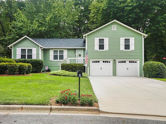 3rd image of 435 Tyson Cir