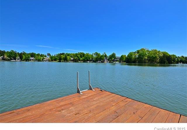 1st image of 167 Peninsula Dr