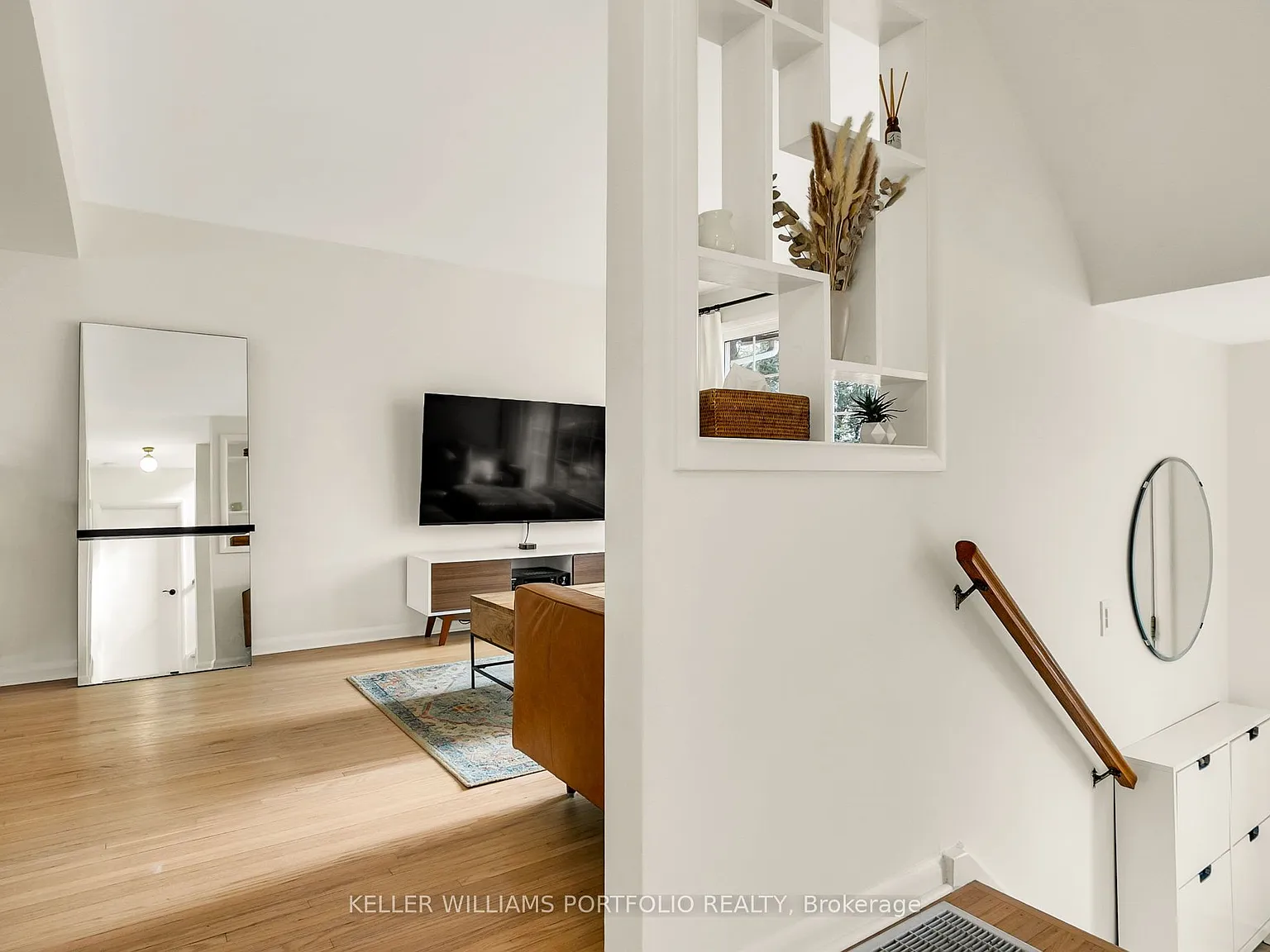 3 bed, $3,999 — Photo 4