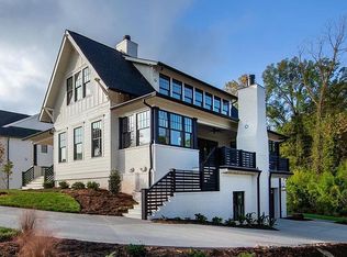 3135 Cramer Pond Dr, Charlotte, NC 28204