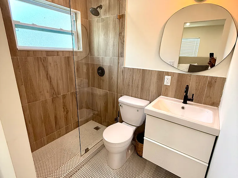 1332 NE 5th Ave #1 — Photo 15