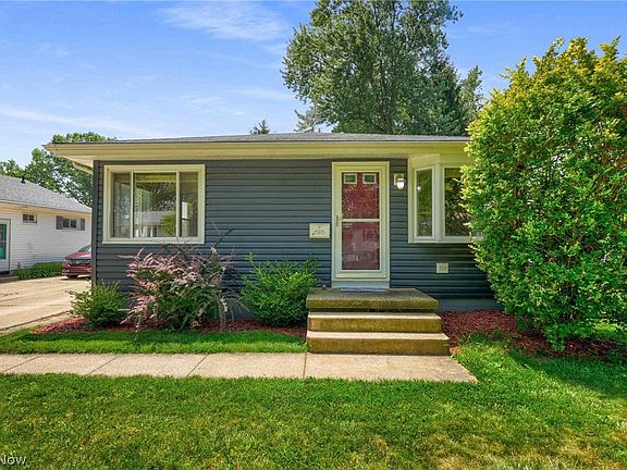 2nd image of 626 Alameda Ave