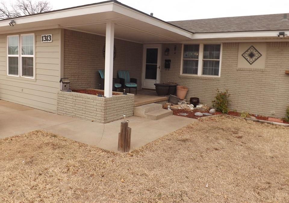 1st image of 1313 E Karen Dr