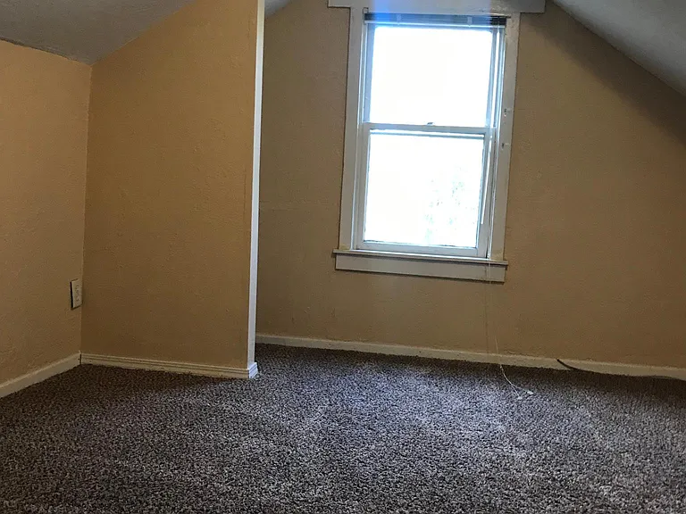 Upstairs Bedroom 3